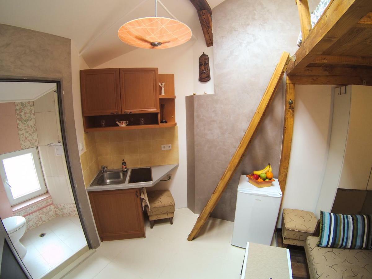 Vitosha Blvd - Attic Studio София Екстериор снимка